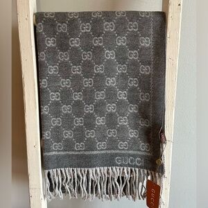 Grey cashmere and silk GG scarf